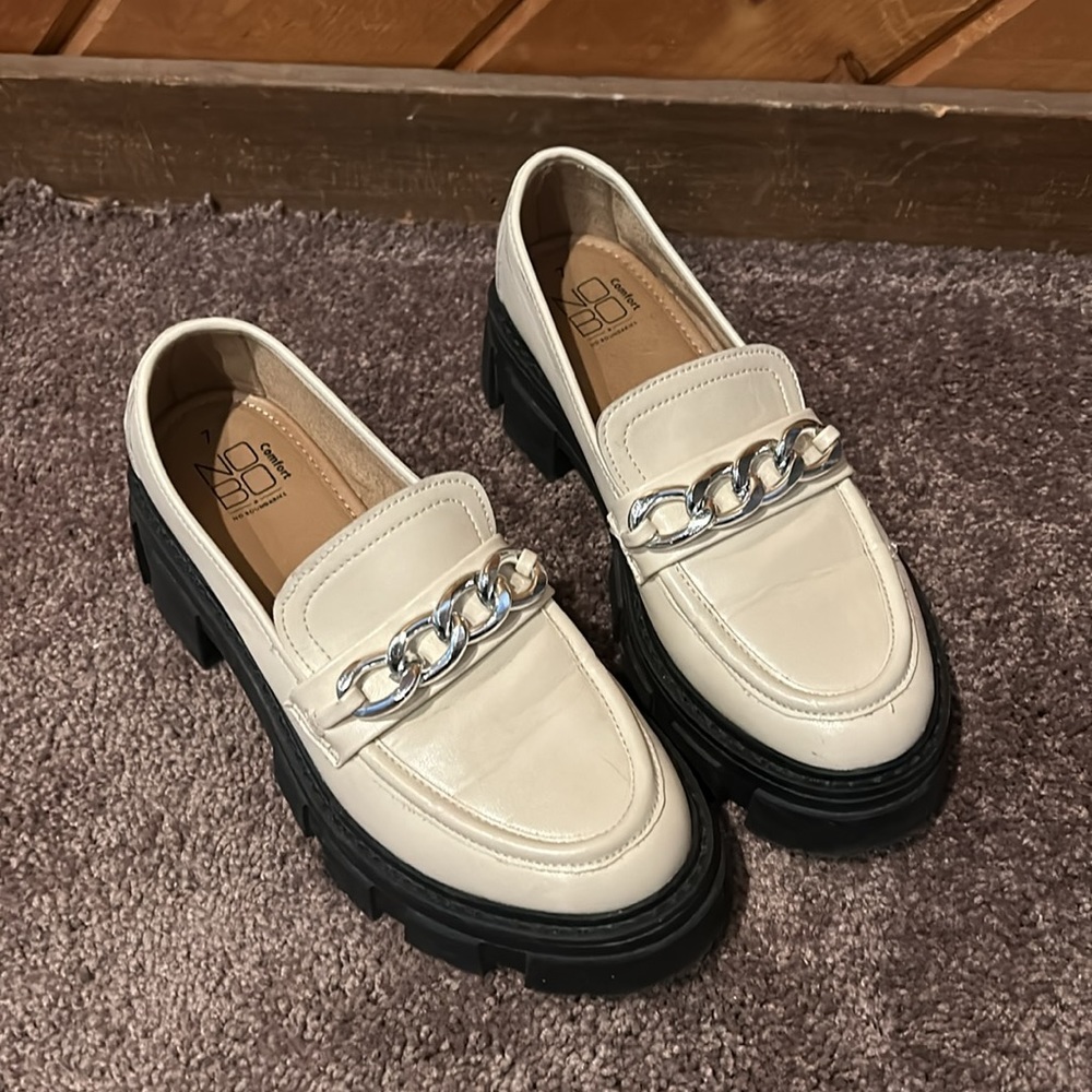 Y2K white chunky loafer with top chain - Picture 5 of 10